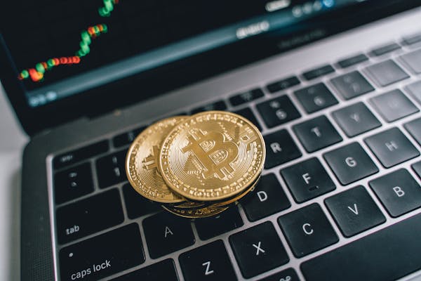 The Benefits of Accepting Cryptocurrency Payments in E-Commerce