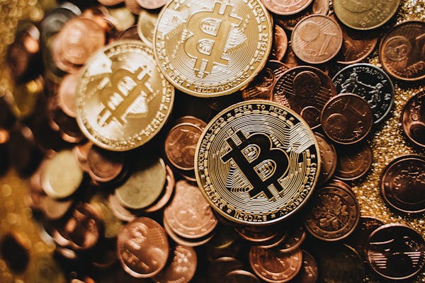 The Impact of Cryptocurrency Adoption on Cross-Border E-Commerce