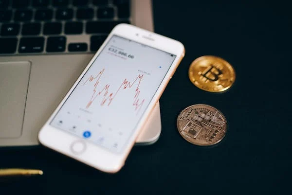 The Regulatory Landscape of Cryptocurrency in E-Commerce
